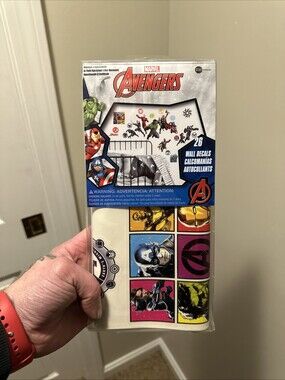 AVENGERS WALL DECALS - Peel and Stick - RoomMates RMK4289SCS NEW Pack